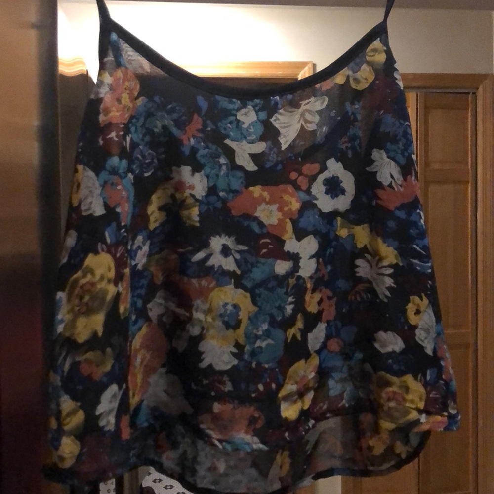 Floral flowy crop top